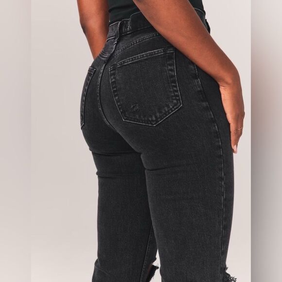 A&F Curve Love Ultra High Rise 90s Straight Jean in Black Destroy 29/8 Short - Picture 6 of 12